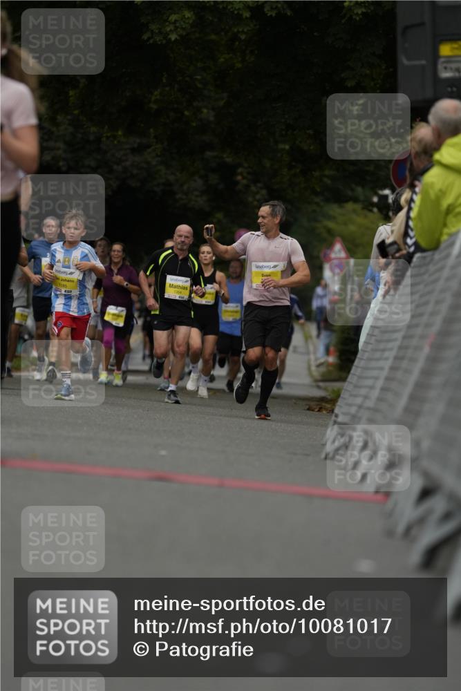 30.08.2026 - Blankeneser Heldenlauf Patografie http://msf.ph/oto/10081017 30.08.2026 09:45:07 Ziel 1125, 1152, 1379, 1462, 1648, 1686, 1717, 3625 meine-sportfotos.de