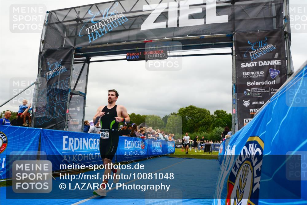 30.08.2026 - Elbe Triathlon Hamburg LAZAROV Photography http://msf.ph/oto/10081048 30.08.2026 11:19:08 Ziel 1049, 1083, 1898 meine-sportfotos.de