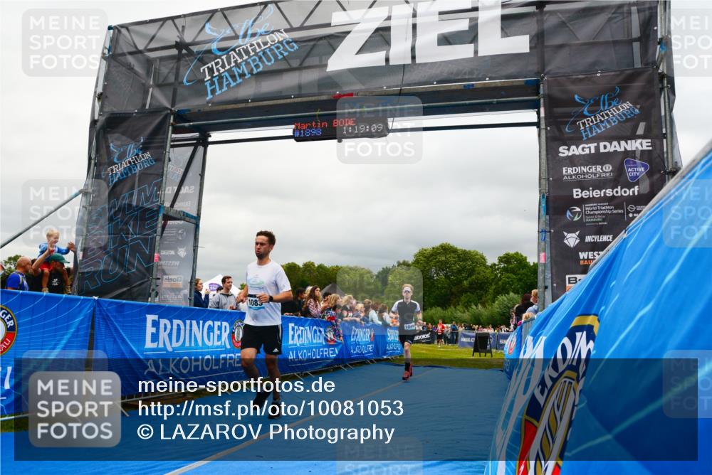 30.08.2026 - Elbe Triathlon Hamburg LAZAROV Photography http://msf.ph/oto/10081053 30.08.2026 11:19:12 Ziel 1049, 1083 meine-sportfotos.de