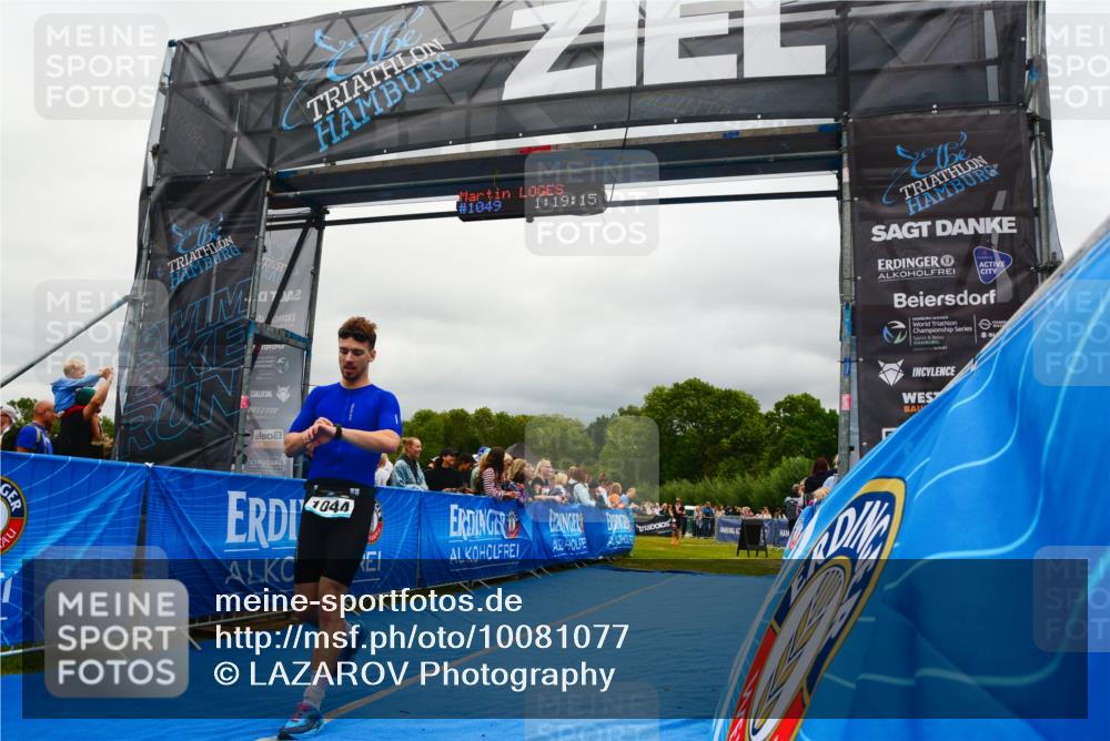 30.08.2026 - Elbe Triathlon Hamburg LAZAROV Photography http://msf.ph/oto/10081077 30.08.2026 11:19:23 Ziel 995, 1044 meine-sportfotos.de