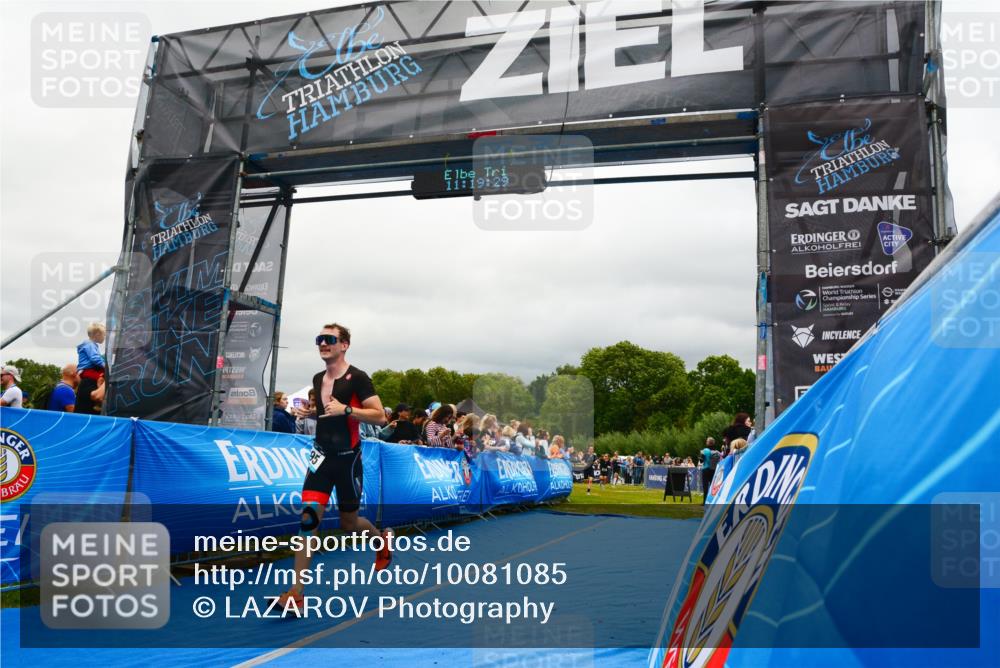 30.08.2026 - Elbe Triathlon Hamburg LAZAROV Photography http://msf.ph/oto/10081085 30.08.2026 11:19:30 Ziel 950, 995 meine-sportfotos.de