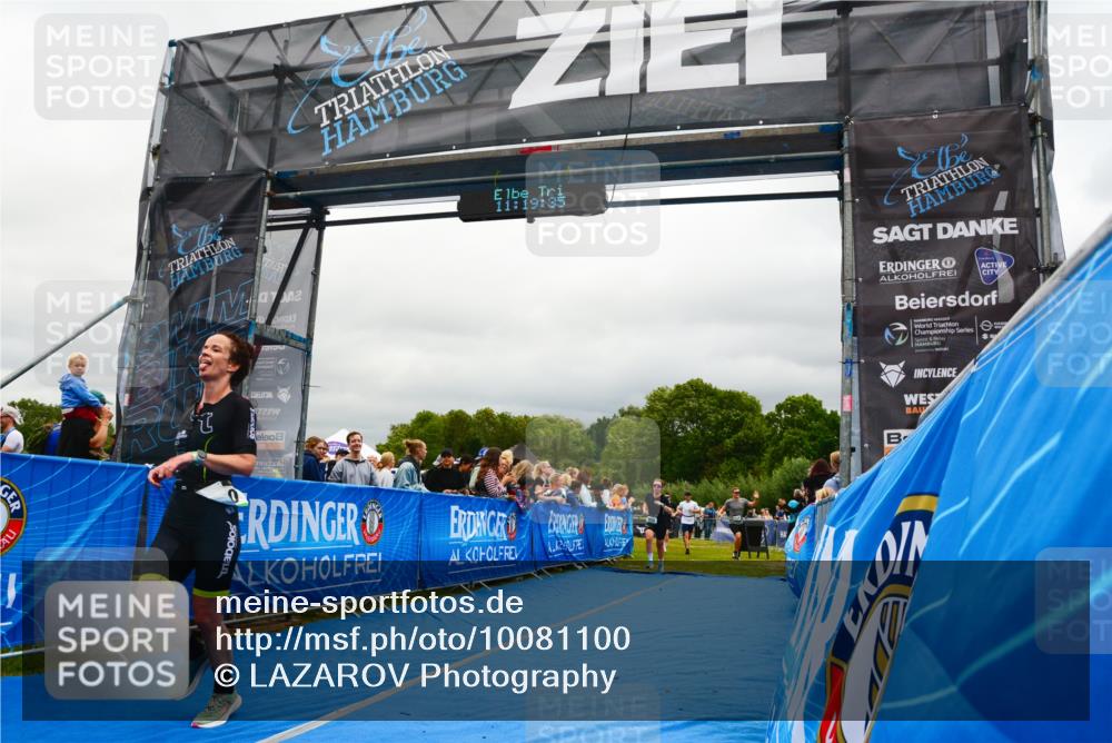 30.08.2026 - Elbe Triathlon Hamburg LAZAROV Photography http://msf.ph/oto/10081100 30.08.2026 11:19:36 Ziel 950, 1091, 1108, 1111 meine-sportfotos.de