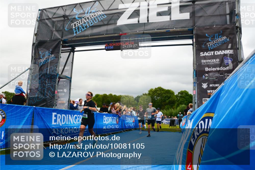 30.08.2026 - Elbe Triathlon Hamburg LAZAROV Photography http://msf.ph/oto/10081105 30.08.2026 11:19:39 Ziel 950, 1091, 1108, 1111 meine-sportfotos.de