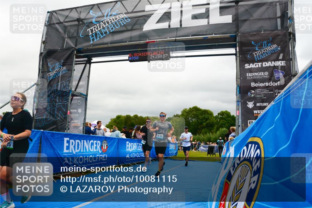 30.08.2026 - Elbe Triathlon Hamburg LAZAROV Photography http://msf.ph/oto/10081115 30.08.2026 11:19:40 Ziel 1091, 1108, 1111 meine-sportfotos.de