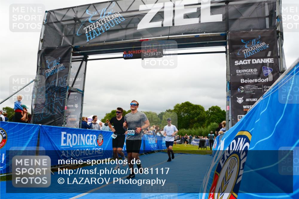 30.08.2026 - Elbe Triathlon Hamburg LAZAROV Photography http://msf.ph/oto/10081117 30.08.2026 11:19:41 Ziel 1091, 1108, 1111 meine-sportfotos.de