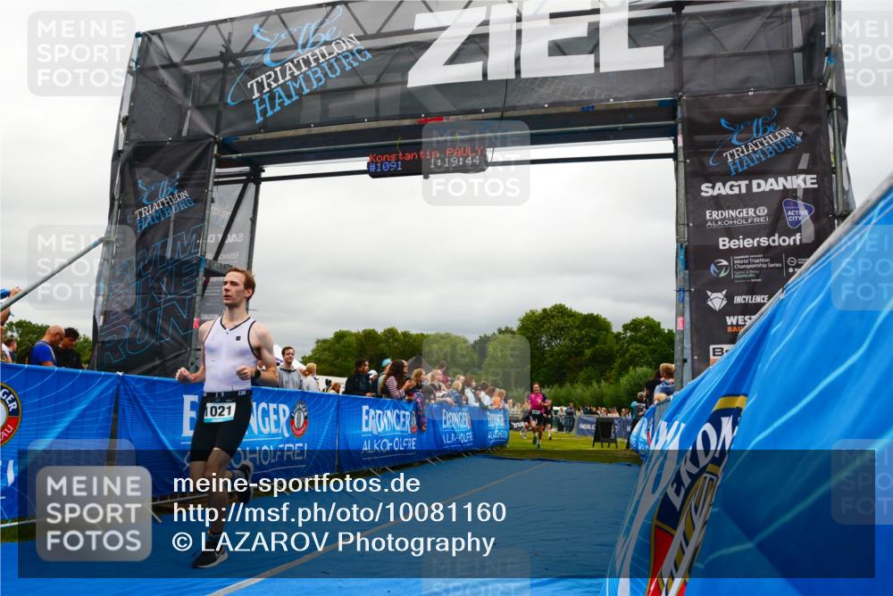 30.08.2026 - Elbe Triathlon Hamburg LAZAROV Photography http://msf.ph/oto/10081160 30.08.2026 11:19:58 Ziel 572, 725, 1071 meine-sportfotos.de