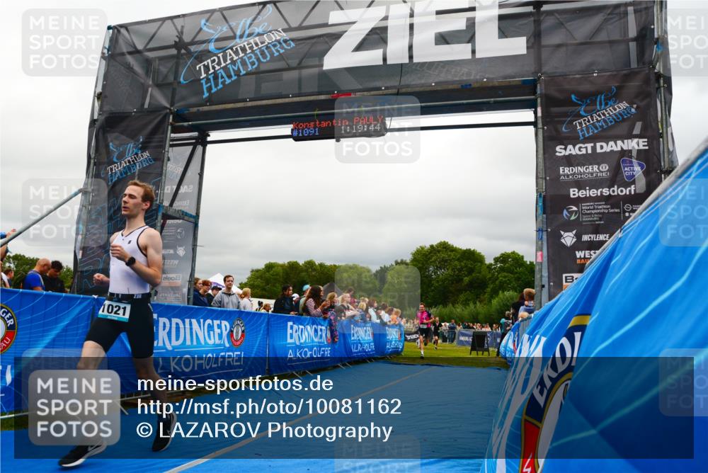30.08.2026 - Elbe Triathlon Hamburg LAZAROV Photography http://msf.ph/oto/10081162 30.08.2026 11:19:58 Ziel 572, 725, 1071 meine-sportfotos.de