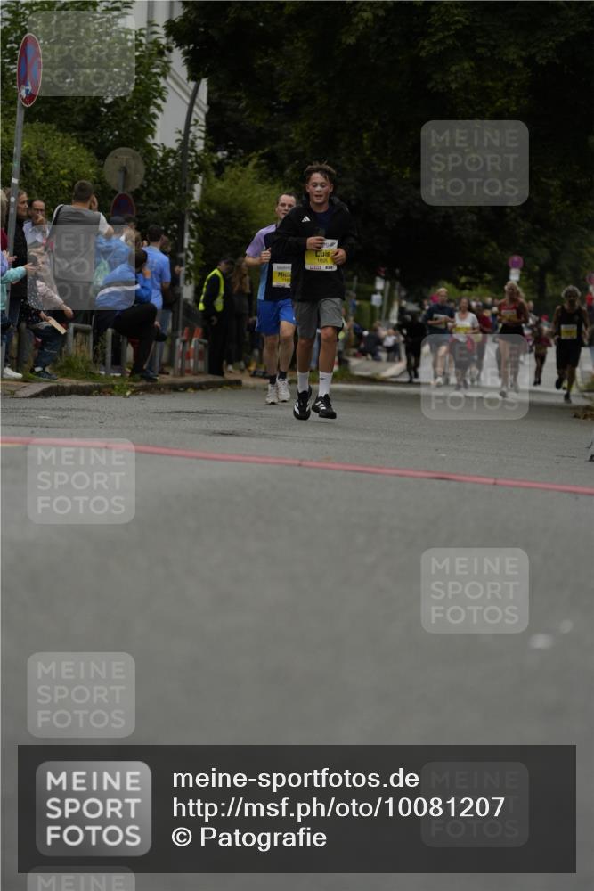 30.08.2026 - Blankeneser Heldenlauf Patografie http://msf.ph/oto/10081207 30.08.2026 09:46:38 Ziel 1098, 1385, 1519, 1572, 1799 meine-sportfotos.de