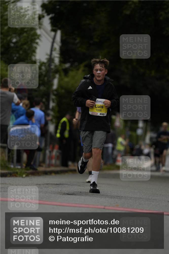 30.08.2026 - Blankeneser Heldenlauf Patografie http://msf.ph/oto/10081209 30.08.2026 09:46:40 Ziel 1098, 1385, 1519, 1572, 1799 meine-sportfotos.de