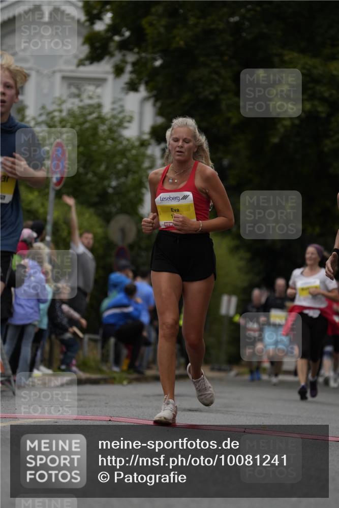 30.08.2026 - Blankeneser Heldenlauf Patografie http://msf.ph/oto/10081241 30.08.2026 09:46:56 Ziel 1609, 1723, 1724 meine-sportfotos.de