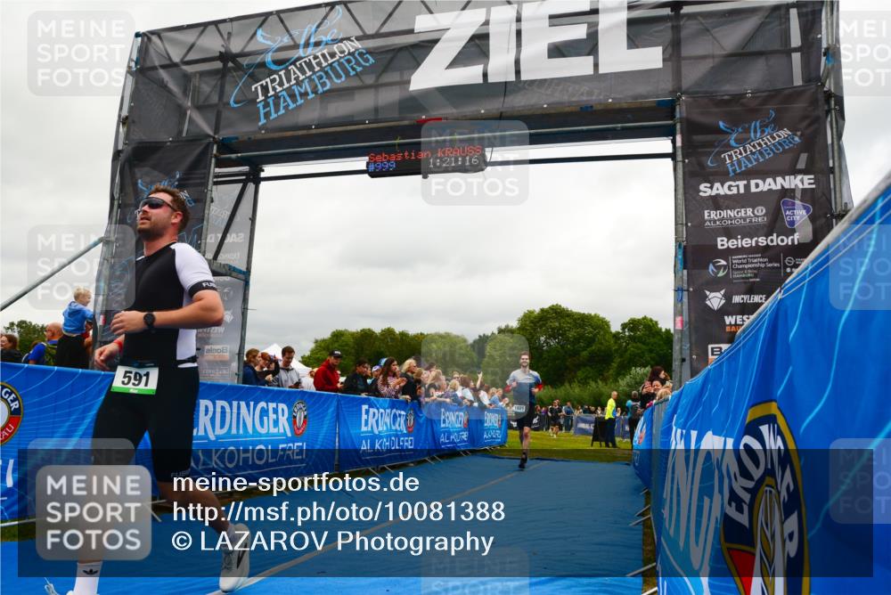 30.08.2026 - Elbe Triathlon Hamburg LAZAROV Photography http://msf.ph/oto/10081388 30.08.2026 11:21:35 Ziel 540, 591, 1025 meine-sportfotos.de