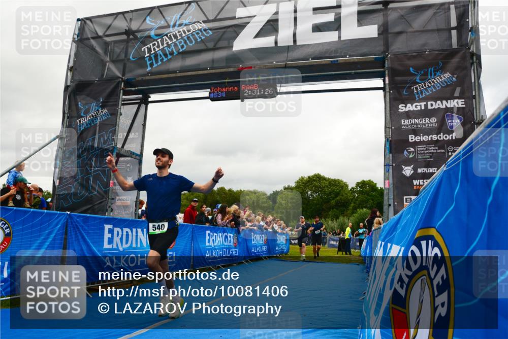 30.08.2026 - Elbe Triathlon Hamburg LAZAROV Photography http://msf.ph/oto/10081406 30.08.2026 11:21:42 Ziel 283, 400, 540 meine-sportfotos.de