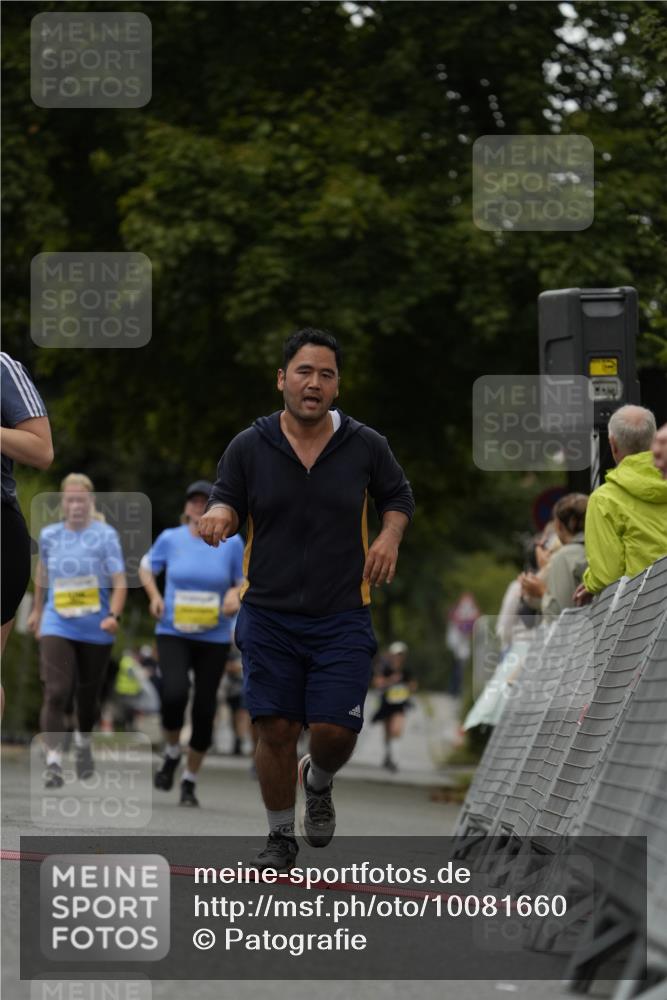 30.08.2026 - Blankeneser Heldenlauf Patografie http://msf.ph/oto/10081660 30.08.2026 09:50:30 Ziel 1040, 1090, 1214, 1342, 1427, 1428, 1551 meine-sportfotos.de