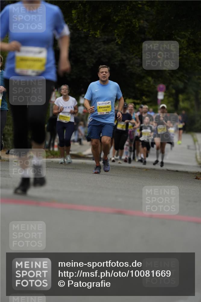 30.08.2026 - Blankeneser Heldenlauf Patografie http://msf.ph/oto/10081669 30.08.2026 09:50:34 Ziel 1214, 1342, 1427, 1428 meine-sportfotos.de