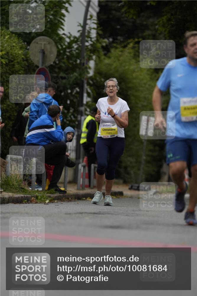 30.08.2026 - Blankeneser Heldenlauf Patografie http://msf.ph/oto/10081684 30.08.2026 09:50:40 Ziel 1416, 1427, 1428, 1458 meine-sportfotos.de