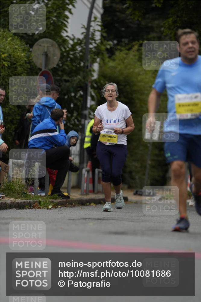 30.08.2026 - Blankeneser Heldenlauf Patografie http://msf.ph/oto/10081686 30.08.2026 09:50:41 Ziel 1416, 1427, 1428, 1458 meine-sportfotos.de