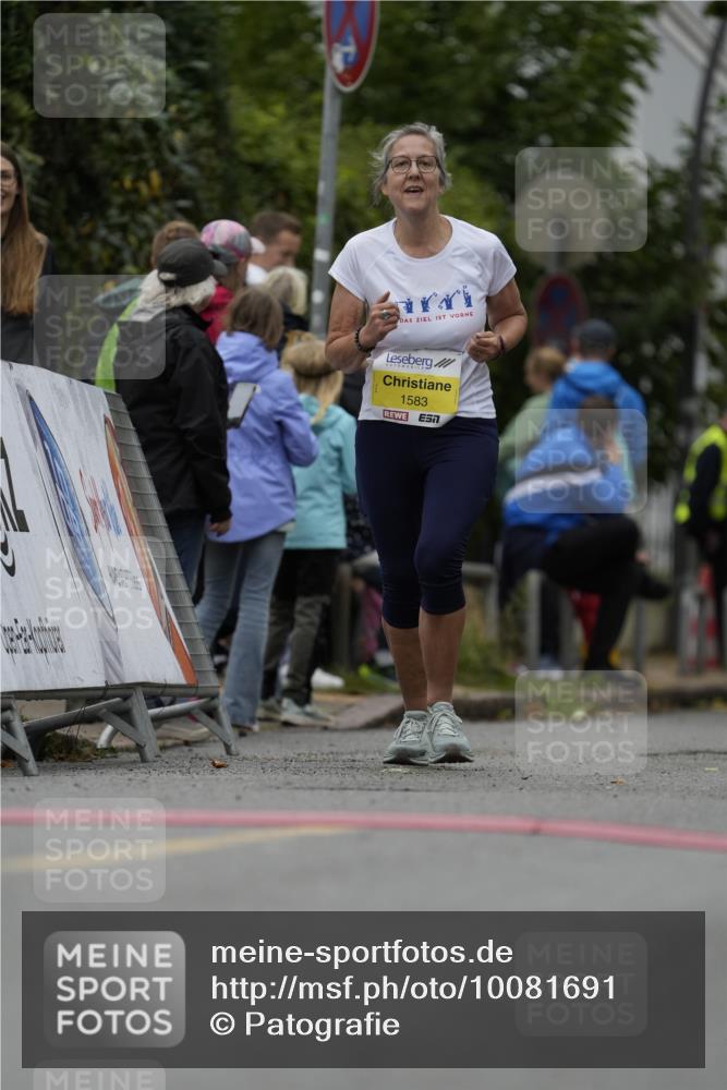 30.08.2026 - Blankeneser Heldenlauf Patografie http://msf.ph/oto/10081691 30.08.2026 09:50:45 Ziel 1416, 1458, 1583 meine-sportfotos.de
