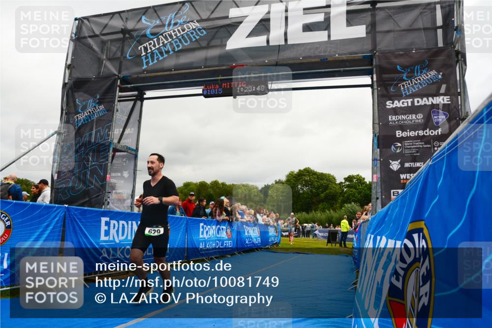 30.08.2026 - Elbe Triathlon Hamburg LAZAROV Photography http://msf.ph/oto/10081749 30.08.2026 11:24:04 Ziel 472, 629, 1314 meine-sportfotos.de