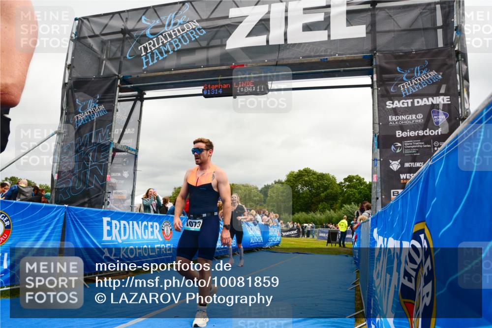 30.08.2026 - Elbe Triathlon Hamburg LAZAROV Photography http://msf.ph/oto/10081859 30.08.2026 11:24:29 Ziel 898, 1022, 1073 meine-sportfotos.de