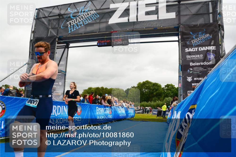 30.08.2026 - Elbe Triathlon Hamburg LAZAROV Photography http://msf.ph/oto/10081860 30.08.2026 11:24:30 Ziel 898, 1022, 1073 meine-sportfotos.de
