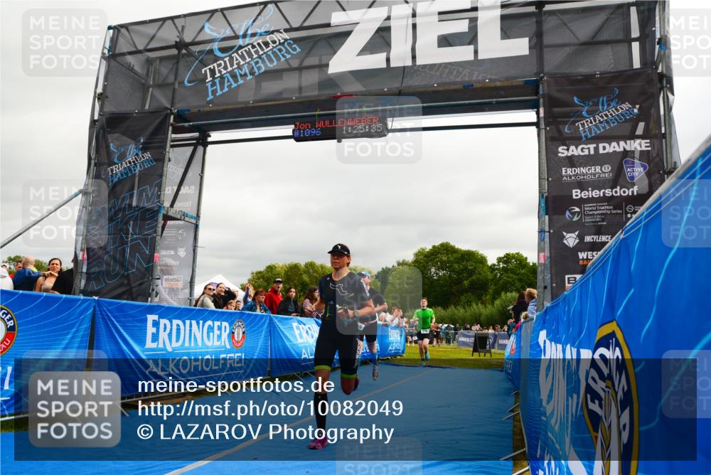30.08.2026 - Elbe Triathlon Hamburg LAZAROV Photography http://msf.ph/oto/10082049 30.08.2026 11:25:49 Ziel 556, 576, 948 meine-sportfotos.de