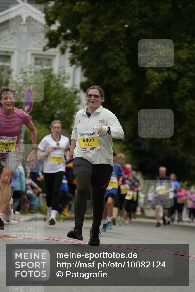 30.08.2026 - Blankeneser Heldenlauf Patografie http://msf.ph/oto/10082124 30.08.2026 09:55:17 Ziel 1013, 1343, 1399, 1415, 1482, 1489, 1543 meine-sportfotos.de