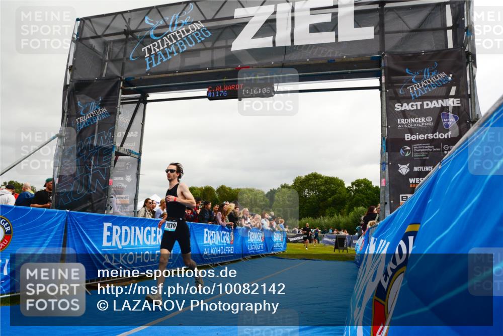 30.08.2026 - Elbe Triathlon Hamburg LAZAROV Photography http://msf.ph/oto/10082142 30.08.2026 11:26:27 Ziel 457, 514, 1079, 1217, 1249 meine-sportfotos.de