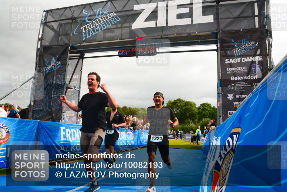 30.08.2026 - Elbe Triathlon Hamburg LAZAROV Photography http://msf.ph/oto/10082193 30.08.2026 11:26:49 Ziel 571, 1119, 1203, 1224 meine-sportfotos.de