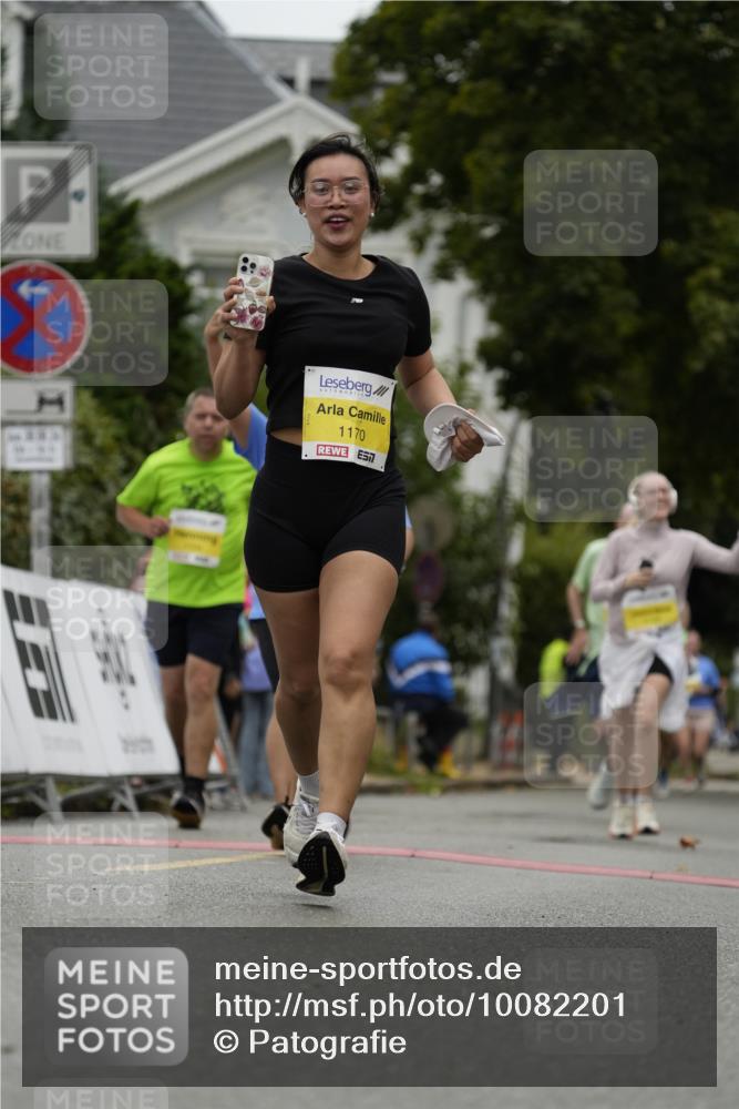 30.08.2026 - Blankeneser Heldenlauf Patografie http://msf.ph/oto/10082201 30.08.2026 09:55:51 Ziel 1060, 1104, 1108, 1170, 1246, 1590, 1654, 1655, 1739 meine-sportfotos.de