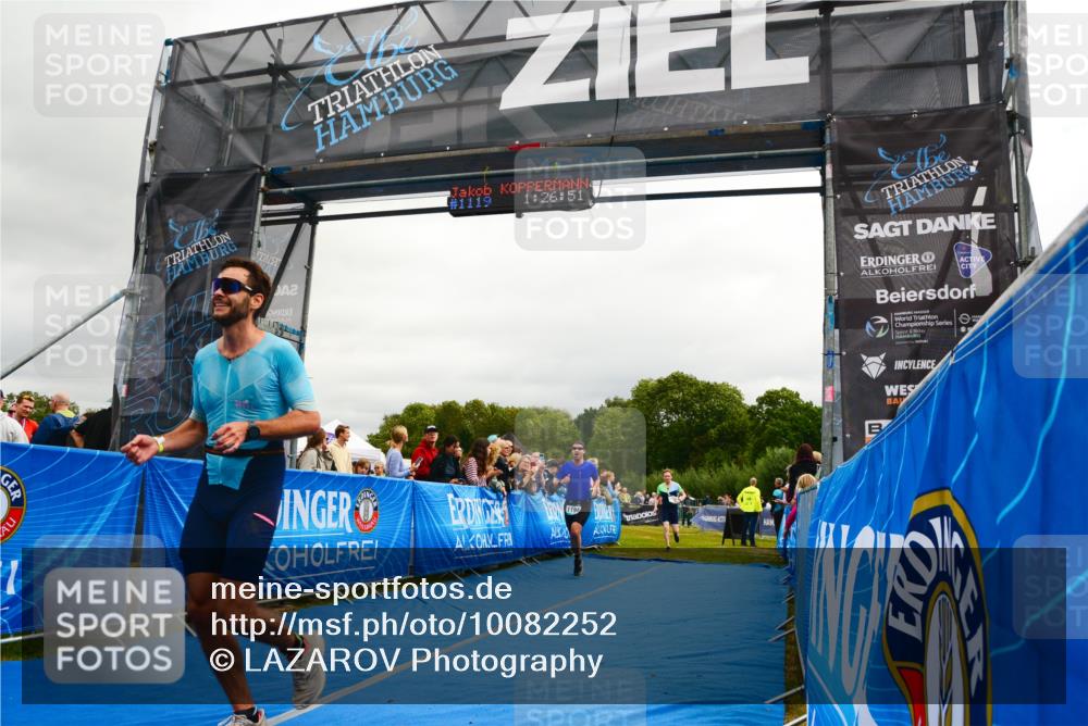 30.08.2026 - Elbe Triathlon Hamburg LAZAROV Photography http://msf.ph/oto/10082252 30.08.2026 11:27:06 Ziel 702, 1110, 1172, 1194 meine-sportfotos.de