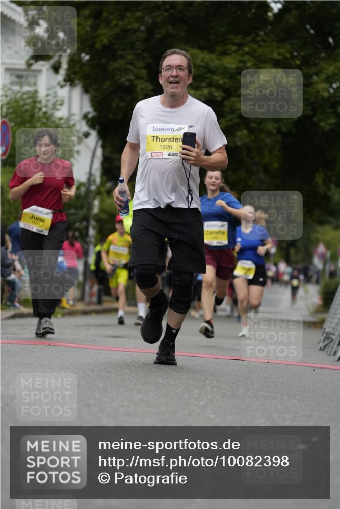 30.08.2026 - Blankeneser Heldenlauf Patografie http://msf.ph/oto/10082398 30.08.2026 09:57:53 Ziel 1262, 1263, 1392, 1435, 1541, 1619, 1620, 1704 meine-sportfotos.de