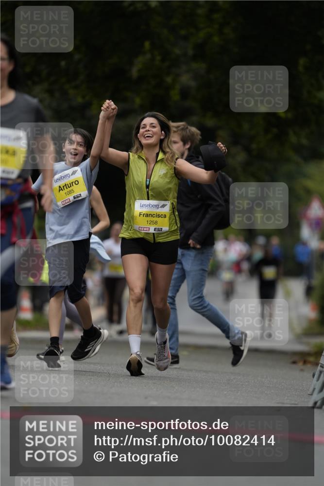 30.08.2026 - Blankeneser Heldenlauf Patografie http://msf.ph/oto/10082414 30.08.2026 09:58:03 Ziel 1130, 1262, 1263, 1426, 1704 meine-sportfotos.de