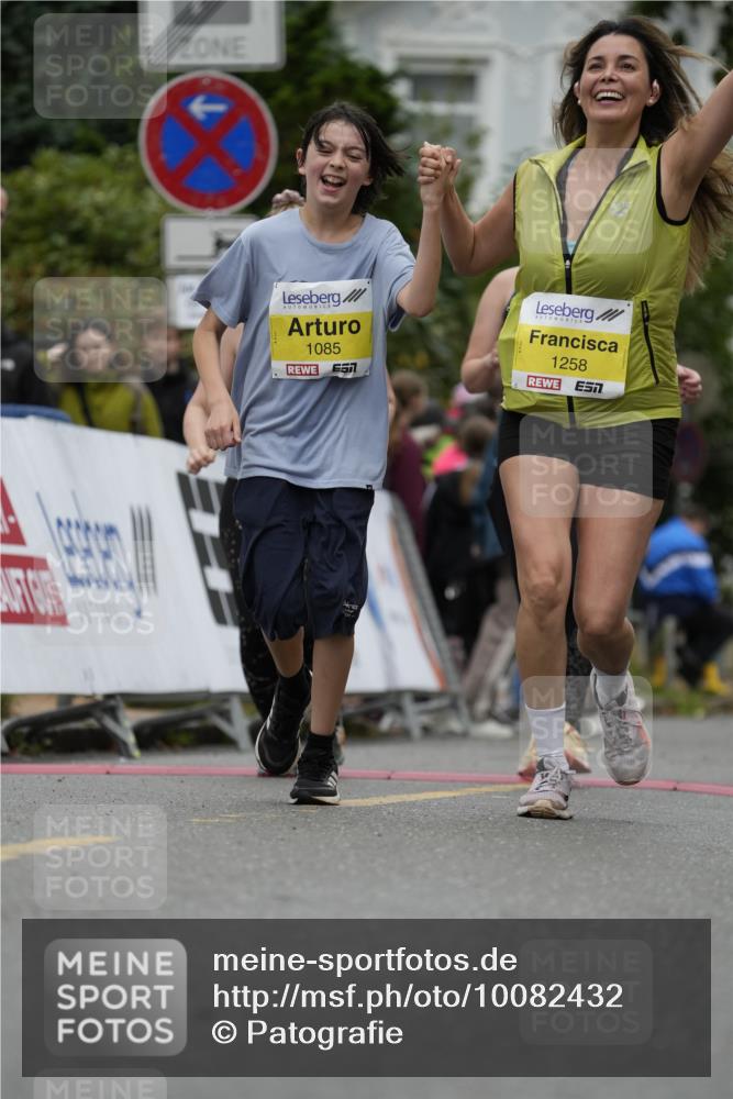 30.08.2026 - Blankeneser Heldenlauf Patografie http://msf.ph/oto/10082432 30.08.2026 09:58:10 Ziel 1085, 1130, 1258, 1426, 1586, 1587 meine-sportfotos.de