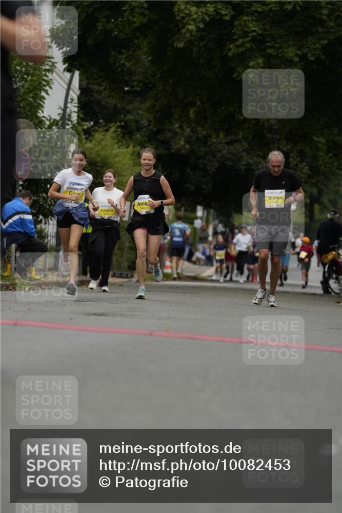 30.08.2026 - Blankeneser Heldenlauf Patografie http://msf.ph/oto/10082453 30.08.2026 09:58:31 Ziel 1180, 1242, 1251, 1451, 1452, 1757 meine-sportfotos.de
