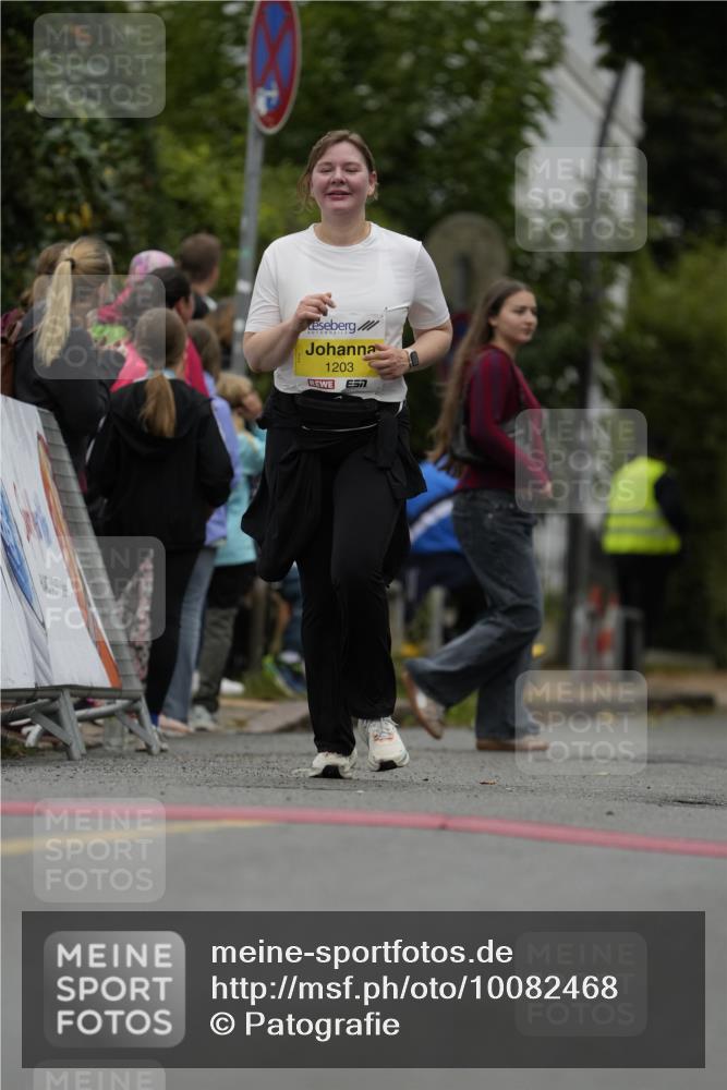 30.08.2026 - Blankeneser Heldenlauf Patografie http://msf.ph/oto/10082468 30.08.2026 09:58:38 Ziel 1089, 1203, 1451, 1452 meine-sportfotos.de