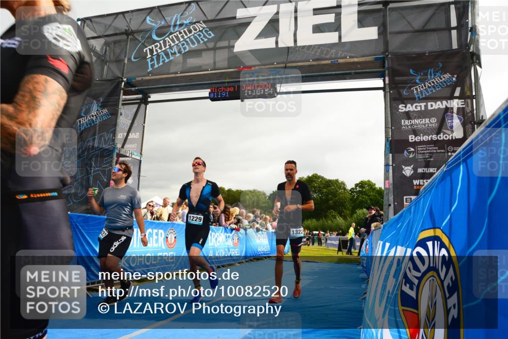 30.08.2026 - Elbe Triathlon Hamburg LAZAROV Photography http://msf.ph/oto/10082520 30.08.2026 11:29:04 Ziel 967, 1033, 1151, 1229, 1322 meine-sportfotos.de