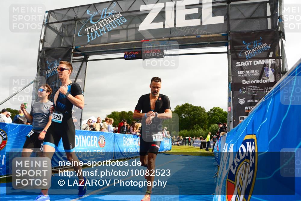 30.08.2026 - Elbe Triathlon Hamburg LAZAROV Photography http://msf.ph/oto/10082523 30.08.2026 11:29:04 Ziel 967, 1033, 1151, 1229, 1322 meine-sportfotos.de