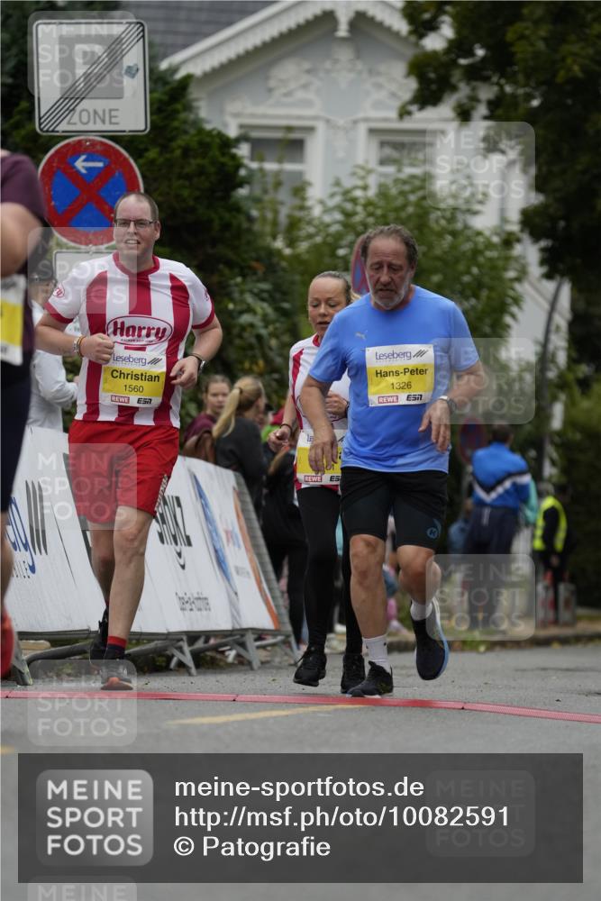 30.08.2026 - Blankeneser Heldenlauf Patografie http://msf.ph/oto/10082591 30.08.2026 09:59:06 Ziel 1054, 1326, 1560, 1561, 1790, 1792 meine-sportfotos.de