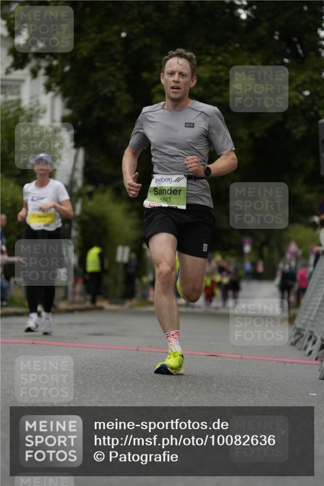 30.08.2026 - Blankeneser Heldenlauf Patografie http://msf.ph/oto/10082636 30.08.2026 10:00:29 Ziel 1432, 1694, 1703, 1708, 1709, 5643 meine-sportfotos.de