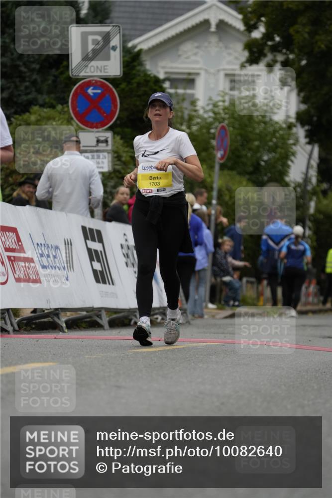 30.08.2026 - Blankeneser Heldenlauf Patografie http://msf.ph/oto/10082640 30.08.2026 10:00:32 Ziel 1694, 1703, 5643 meine-sportfotos.de