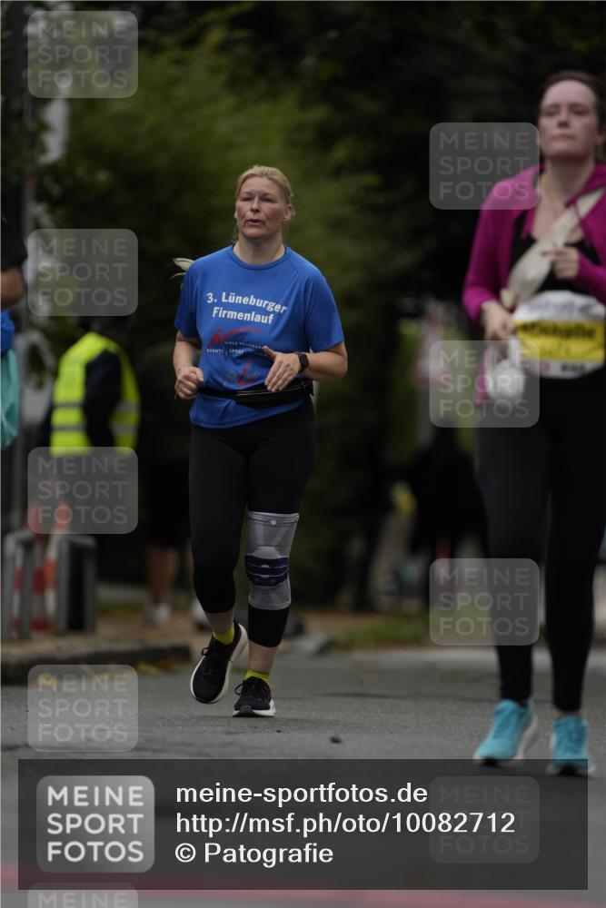 30.08.2026 - Blankeneser Heldenlauf Patografie http://msf.ph/oto/10082712 30.08.2026 10:01:35 Ziel 1099, 1274, 1341 meine-sportfotos.de
