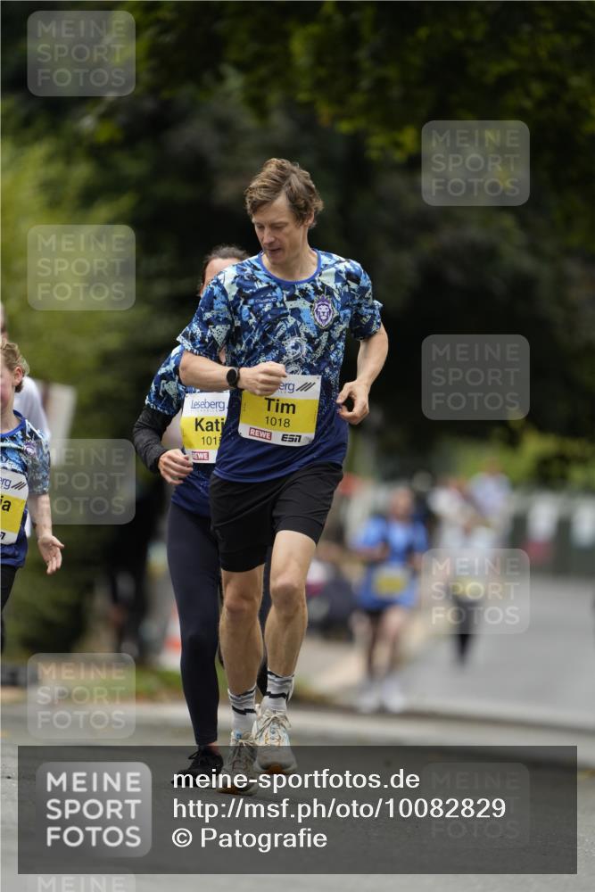 30.08.2026 - Blankeneser Heldenlauf Patografie http://msf.ph/oto/10082829 30.08.2026 10:03:25 Ziel 1015, 1017, 1540 meine-sportfotos.de