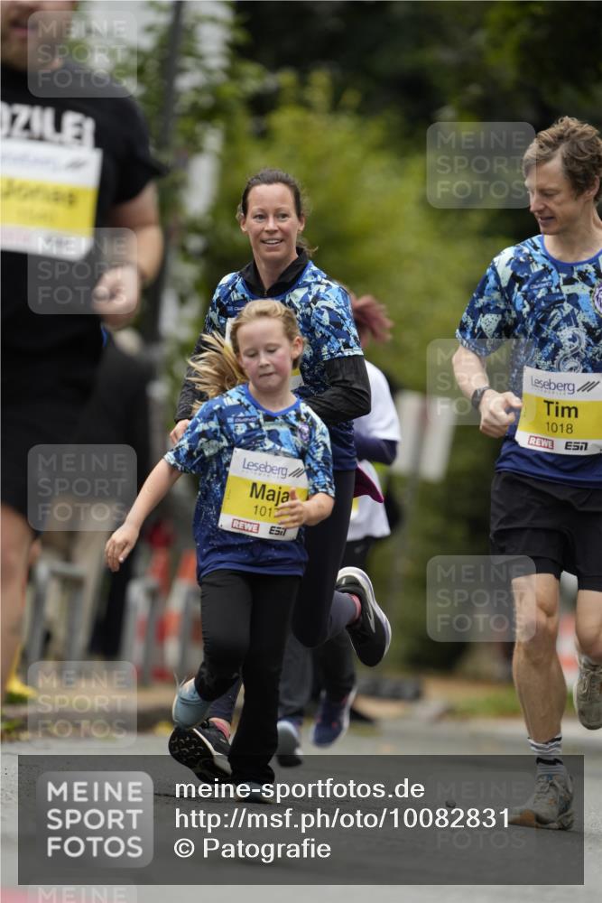 30.08.2026 - Blankeneser Heldenlauf Patografie http://msf.ph/oto/10082831 30.08.2026 10:03:26 Ziel 1015, 1017, 1540 meine-sportfotos.de