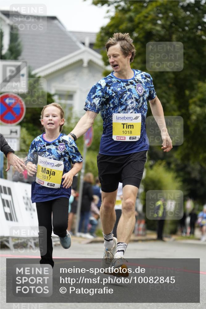 30.08.2026 - Blankeneser Heldenlauf Patografie http://msf.ph/oto/10082845 30.08.2026 10:03:32 Ziel 1015, 1017, 1540, 1617 meine-sportfotos.de