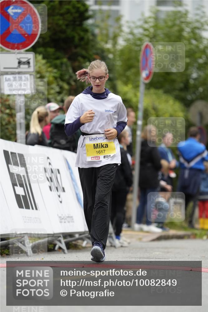 30.08.2026 - Blankeneser Heldenlauf Patografie http://msf.ph/oto/10082849 30.08.2026 10:03:36 Ziel 1015, 1017, 1540, 1617 meine-sportfotos.de