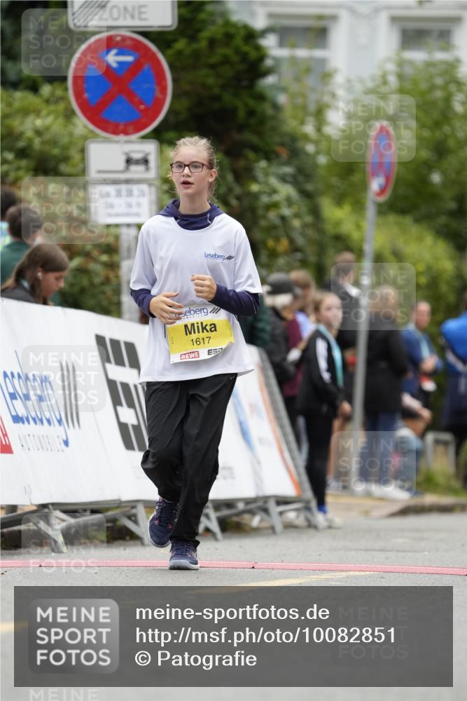 30.08.2026 - Blankeneser Heldenlauf Patografie http://msf.ph/oto/10082851 30.08.2026 10:03:36 Ziel 1015, 1017, 1540, 1617 meine-sportfotos.de