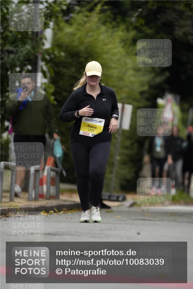 30.08.2026 - Blankeneser Heldenlauf Patografie http://msf.ph/oto/10083039 30.08.2026 10:06:23 Ziel 1365, 1367 meine-sportfotos.de