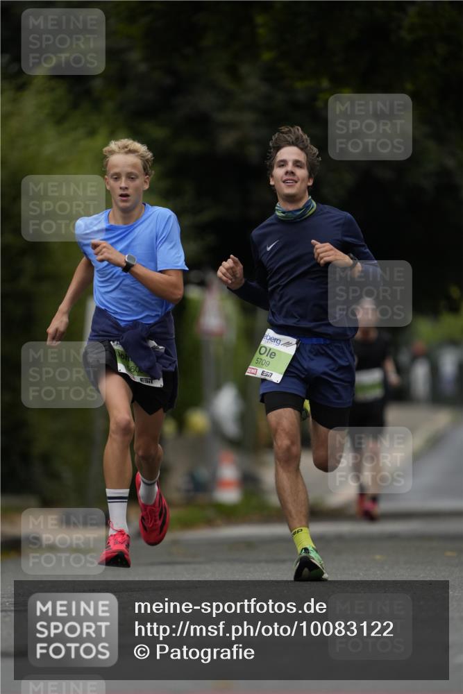 30.08.2026 - Blankeneser Heldenlauf Patografie http://msf.ph/oto/10083122 30.08.2026 10:09:31 Ziel 5005, 5606, 5709 meine-sportfotos.de