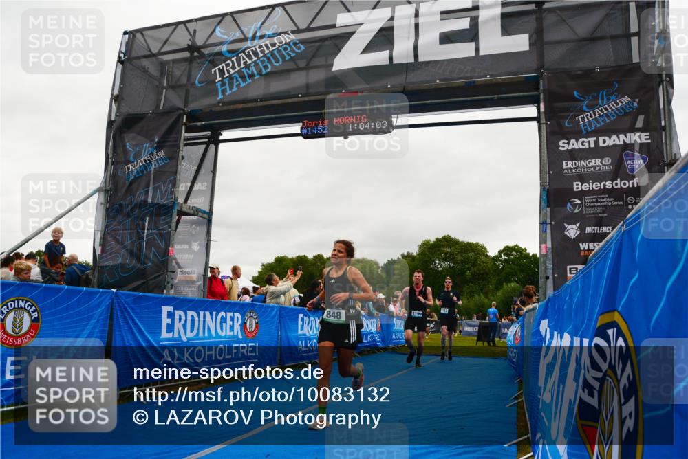 30.08.2026 - Elbe Triathlon Hamburg LAZAROV Photography http://msf.ph/oto/10083132 30.08.2026 11:34:19 Ziel 848, 1149, 1153, 1199 meine-sportfotos.de