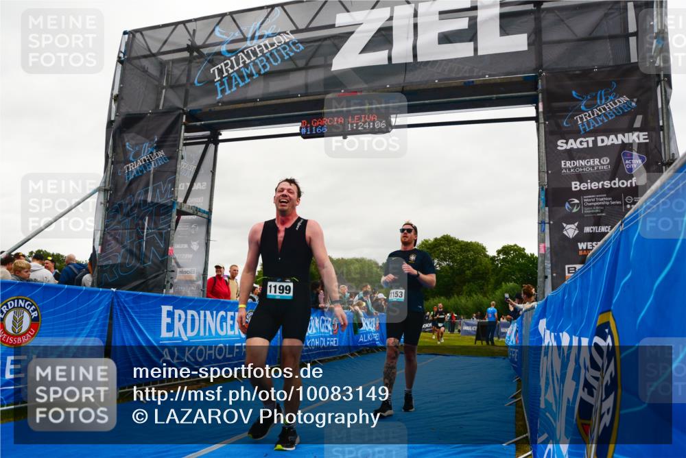 30.08.2026 - Elbe Triathlon Hamburg LAZAROV Photography http://msf.ph/oto/10083149 30.08.2026 11:34:21 Ziel 570, 848, 1149, 1153, 1199 meine-sportfotos.de